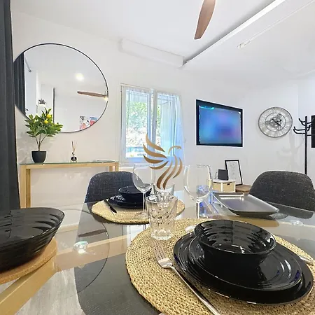 Chic - Parking & Beaches 15 Min Walk * Cannes