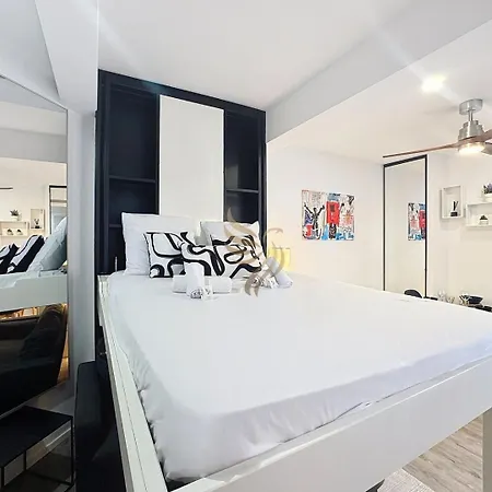 Chic - Parking & Beaches 15 Min Walk Cannes