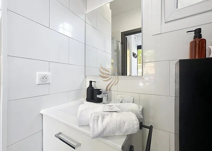 L'atelier - Parking & Beaches 15 Min Walk דירה